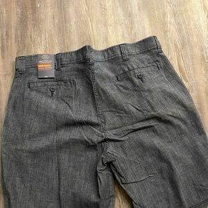 St John’s Bay mens chino shorts sz 42